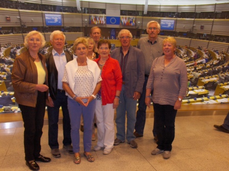 Mitglieder der Besuchergruppe aus Hille im Europaparlament