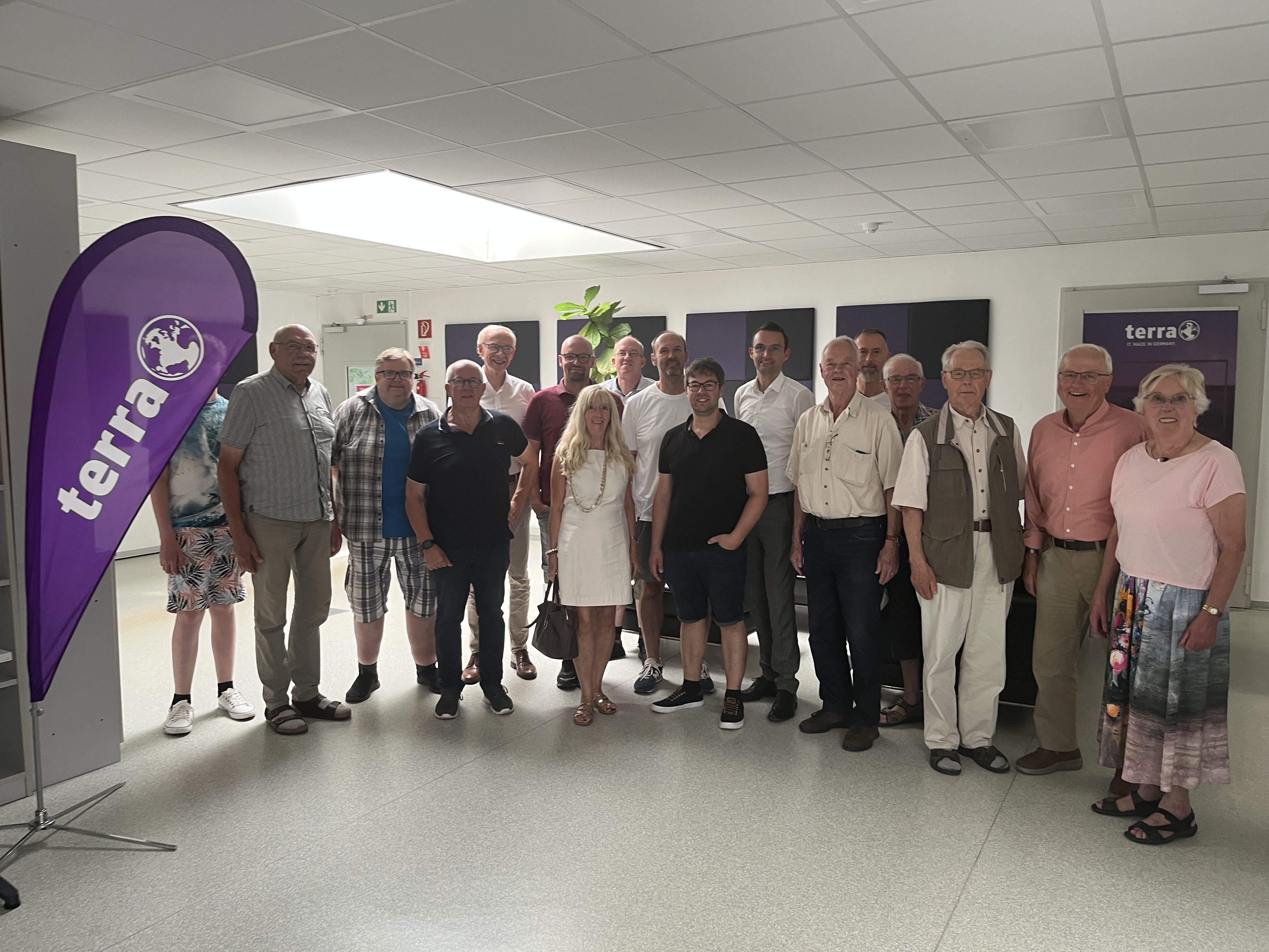 Mitglieder der CDA und CDU beim Besuch der Wortmann AG